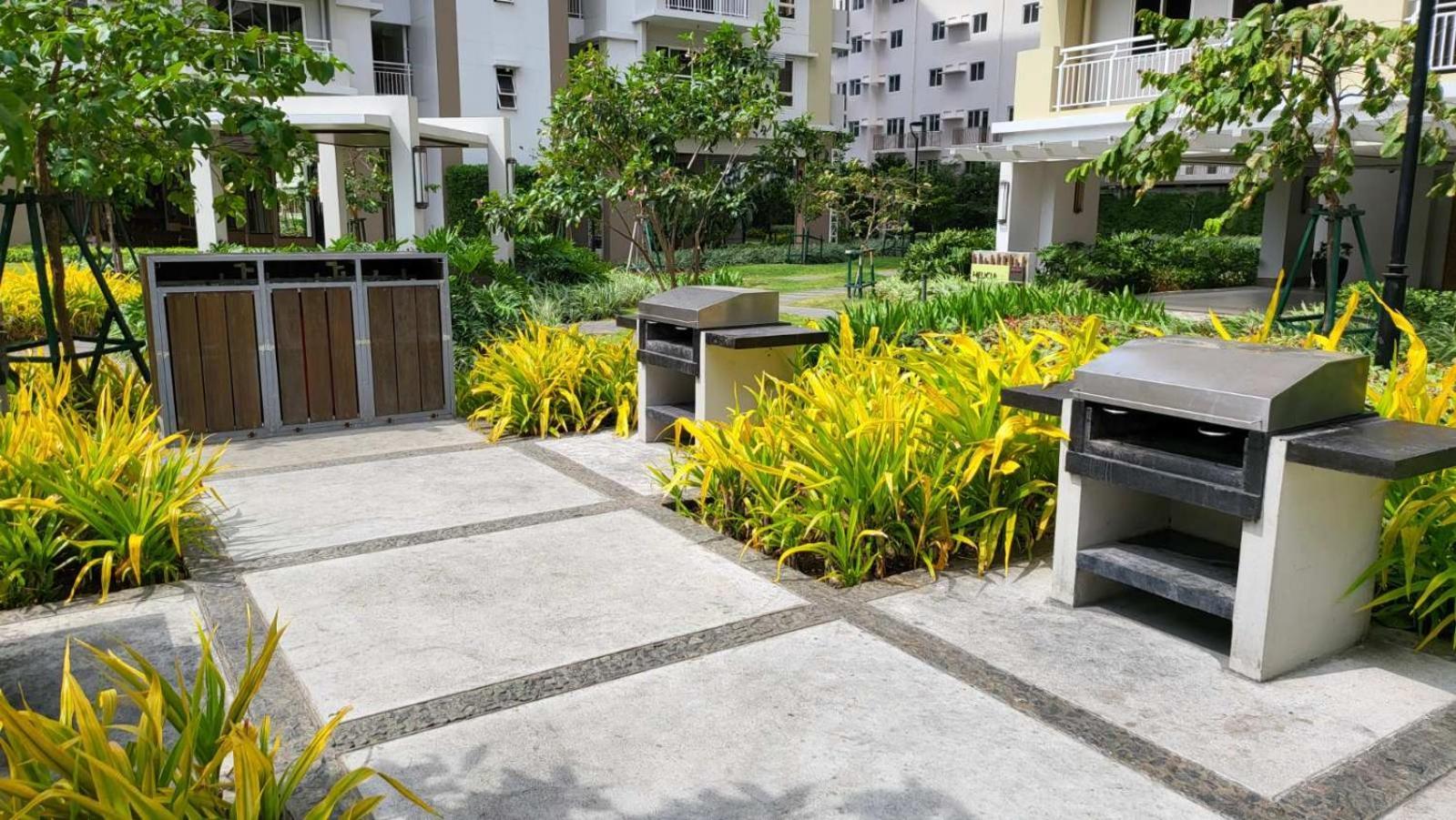 The Atherton- Spacious Modern Condo Unit In Paranaque Near The Airport, Makati, Bgc And Highways Paranaque City Ngoại thất bức ảnh